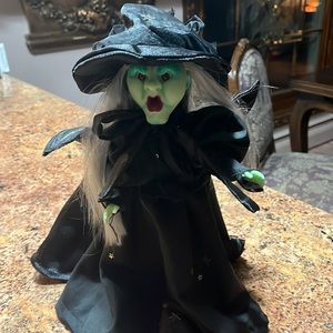 EFFANBEE HALLOWEEN 🎃 WITCH Collectable Doll